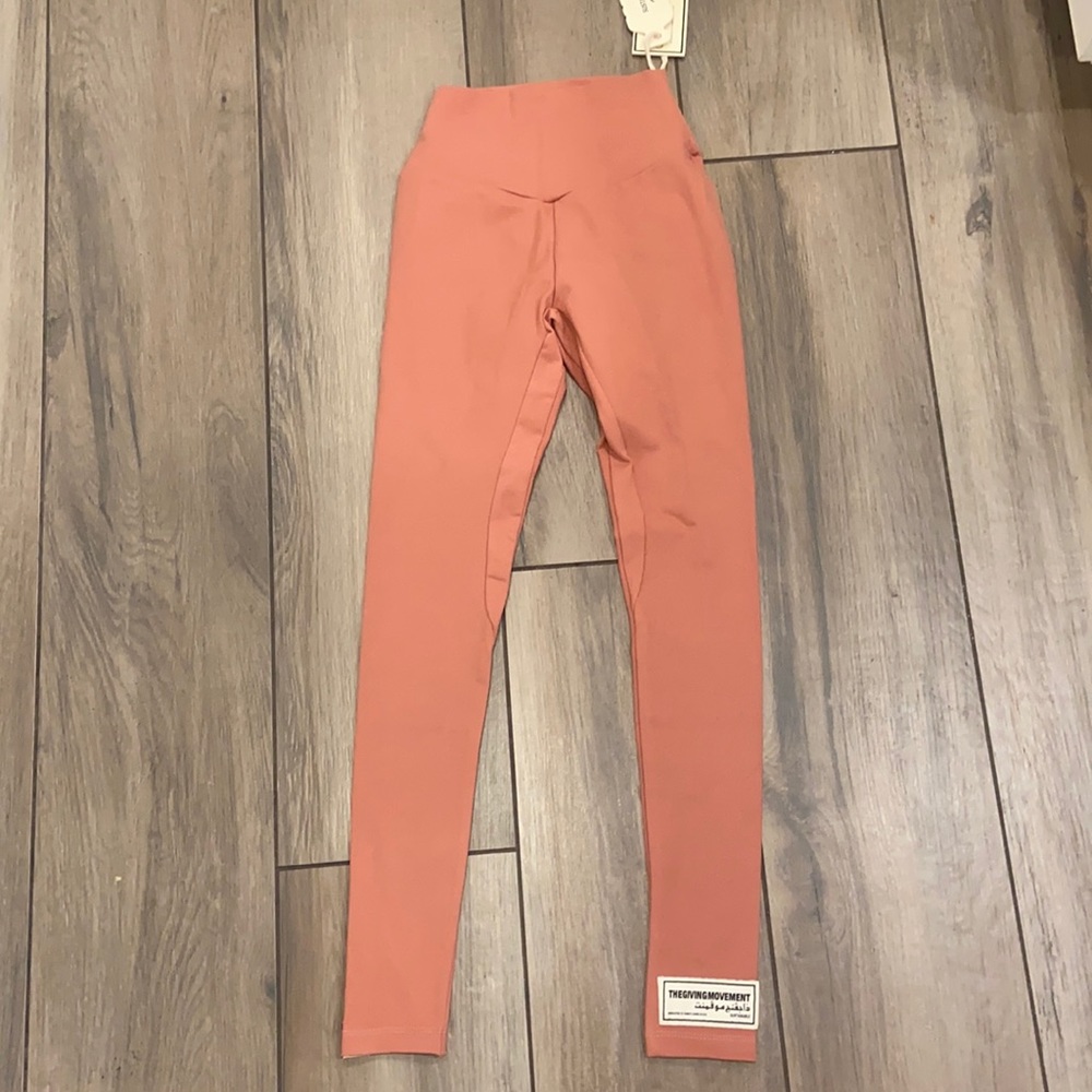 Salmon leggings